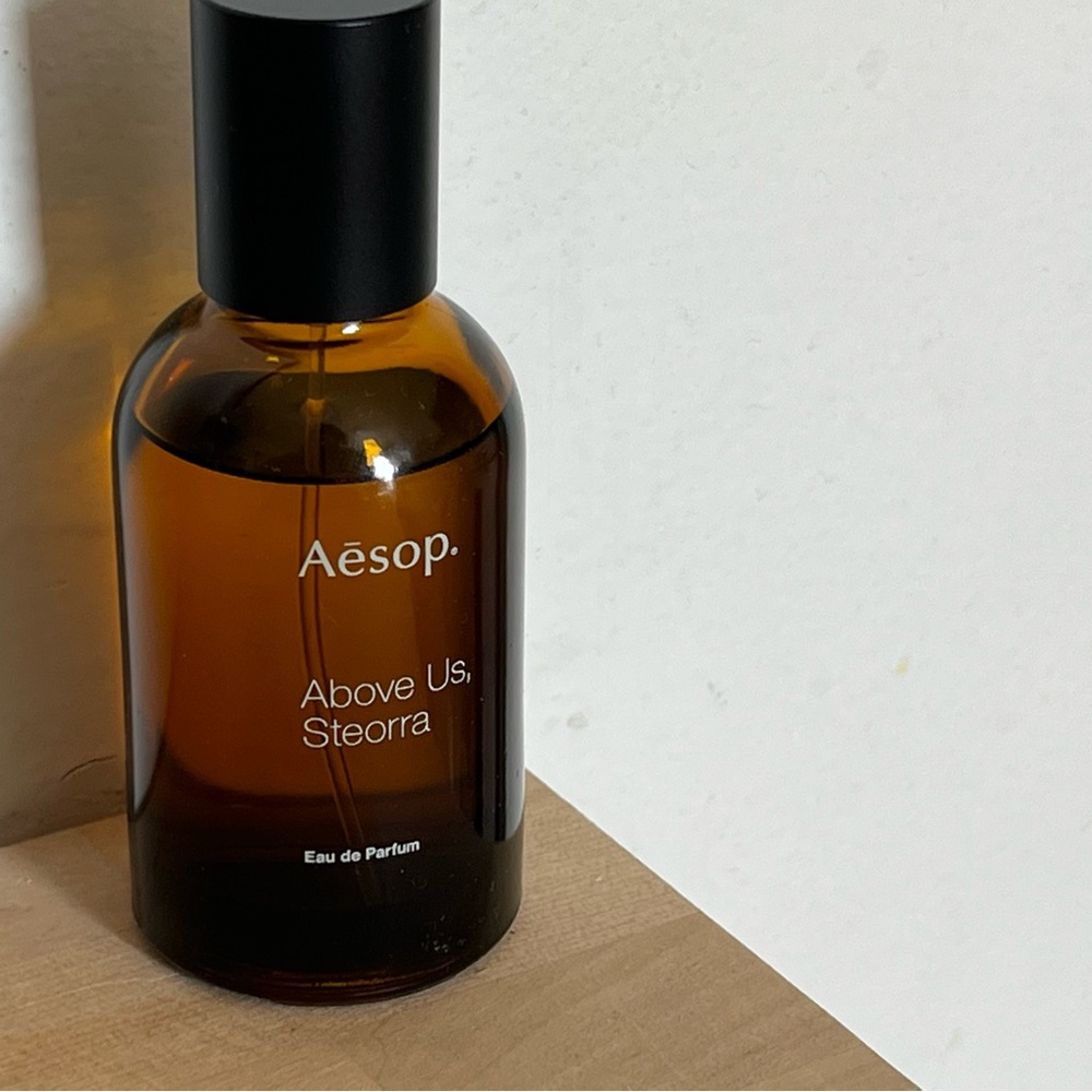 Aesop Above Us Steorra
